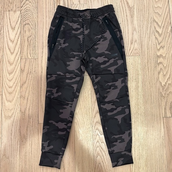 American Eagle Camo Joggers - Picture 3 of 7